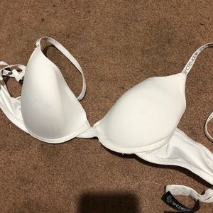 Body Glove white bra